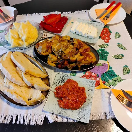 Holiday home Vujanac Vikend Kuca *