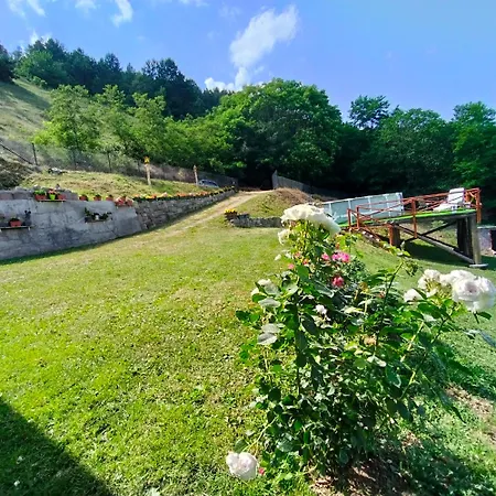 Vujanac Vikend Kuca *