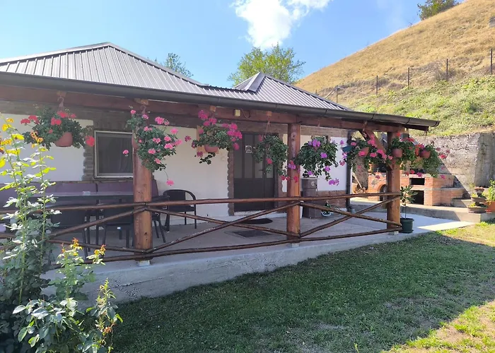 Дом отдыха Vujanac Vikend Kuca *